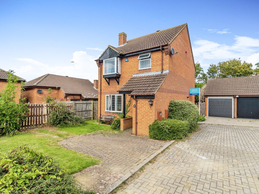 3 bed detached house for sale in Saddlers Place, Downs Barn, Milton