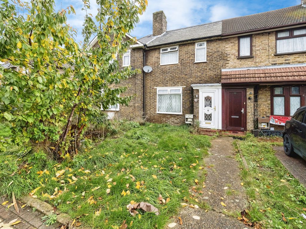 2 Bed Terraced House For Sale In Digby Gardens Dagenham RM10 345 000 2-bed-house-university-quarter