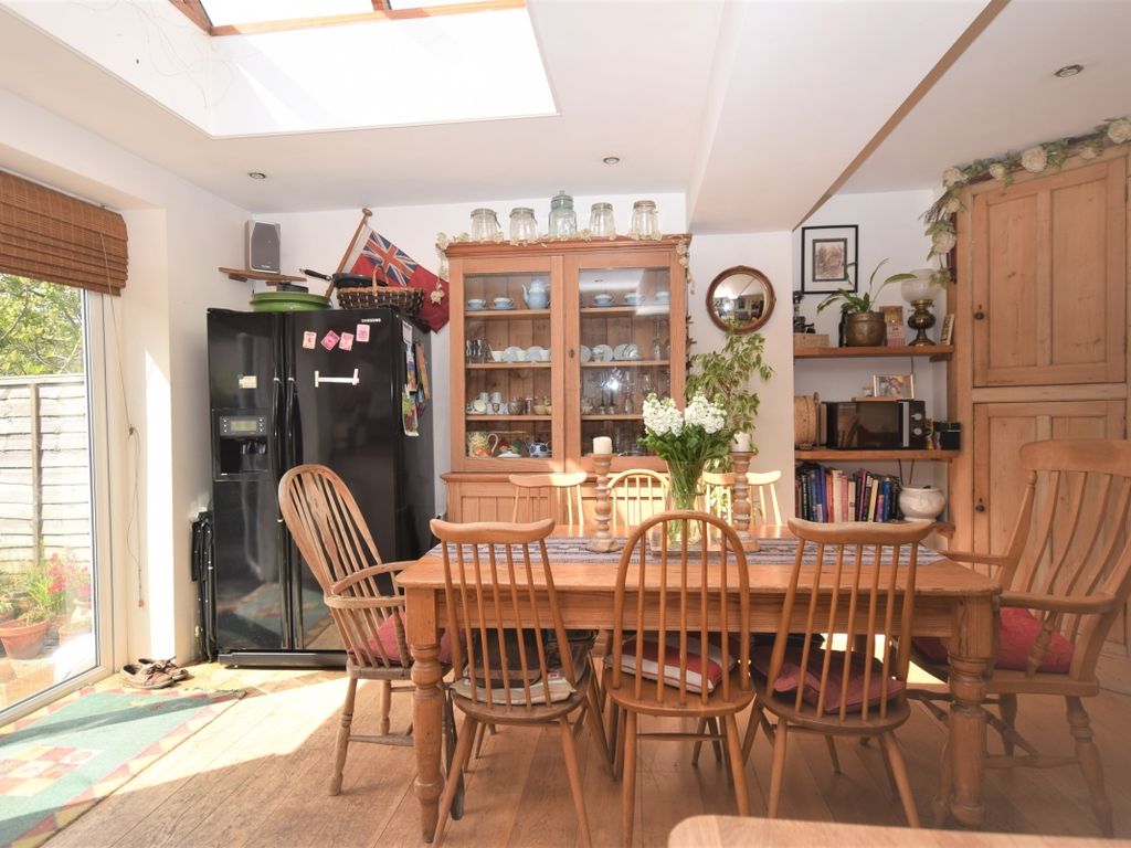 2 bed terraced house to rent in Williams Road, Bosham, Chichester PO18