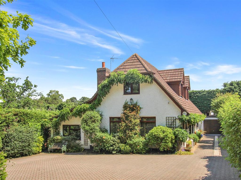 5 bed detached house for sale in The Brae, Golf Lane, Whitehill GU35