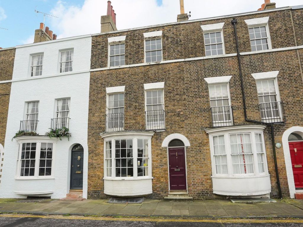 3 bed terraced house for sale in Spencer Square, Ramsgate CT11, £