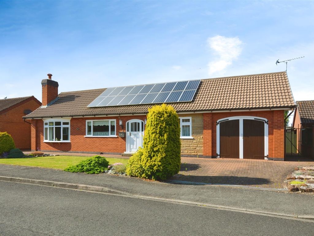 2 bed detached bungalow for sale in Wakerley Road, Scotter