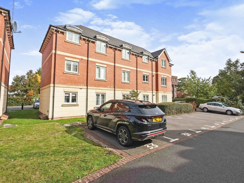 2 bed flat for sale in Collingtree Court, Solihull B92 Zoopla