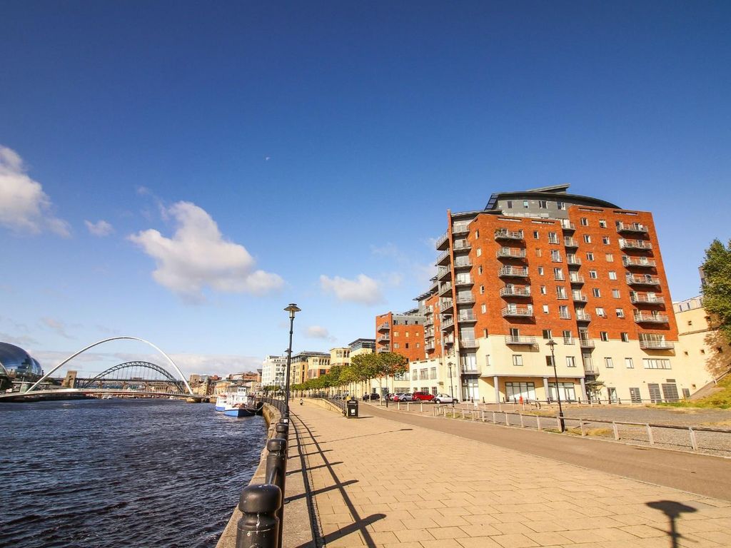 2 bed flat for sale in Quayside, Newcastle Upon Tyne NE1, £260,000 Zoopla
