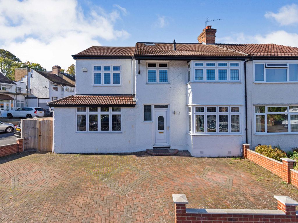 4 bed semidetached house for sale in Oxford Road, Carshalton SM5 Zoopla