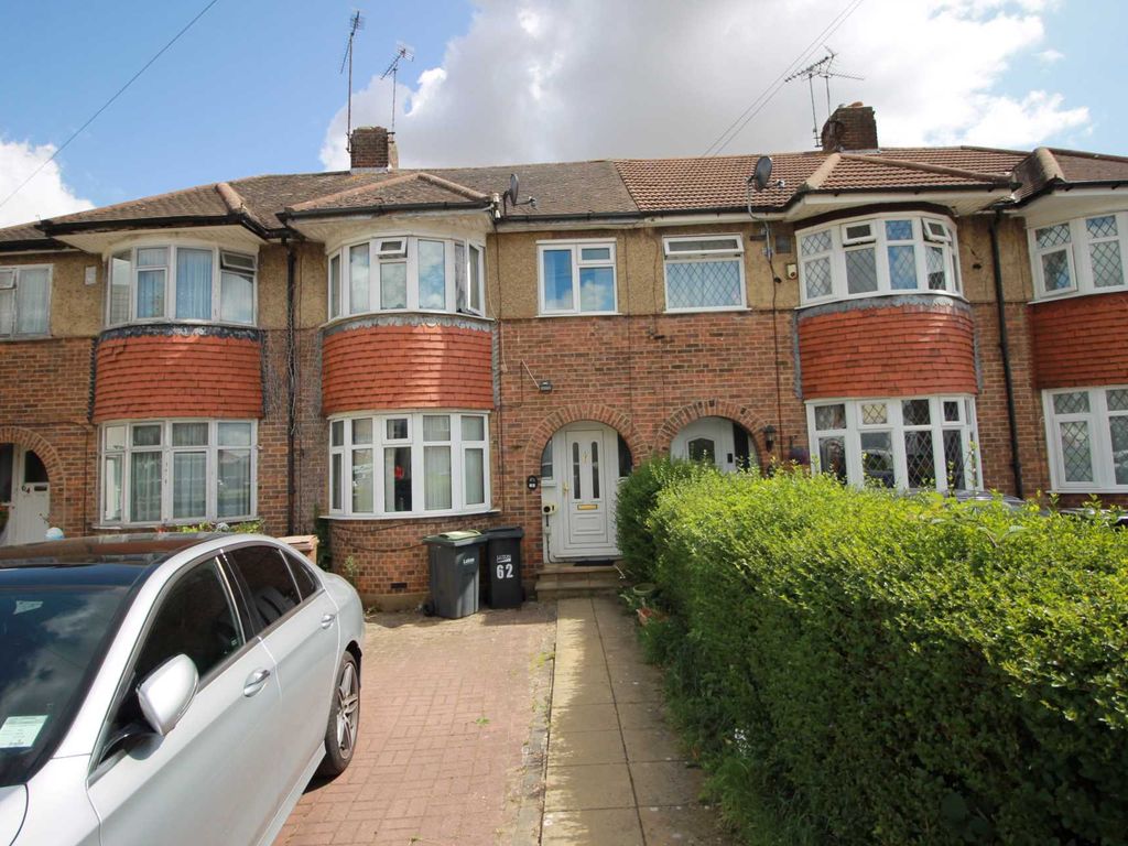 3 bed terraced house to rent in Willow Way, Luton LU3, £1,500 pcm Zoopla