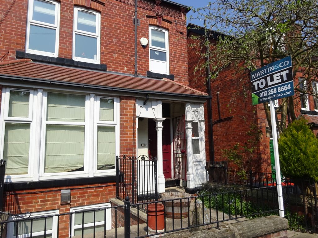 2 bed flat to rent in Wood Lane, Headingley, Leeds LS6, £1,200 pcm Zoopla