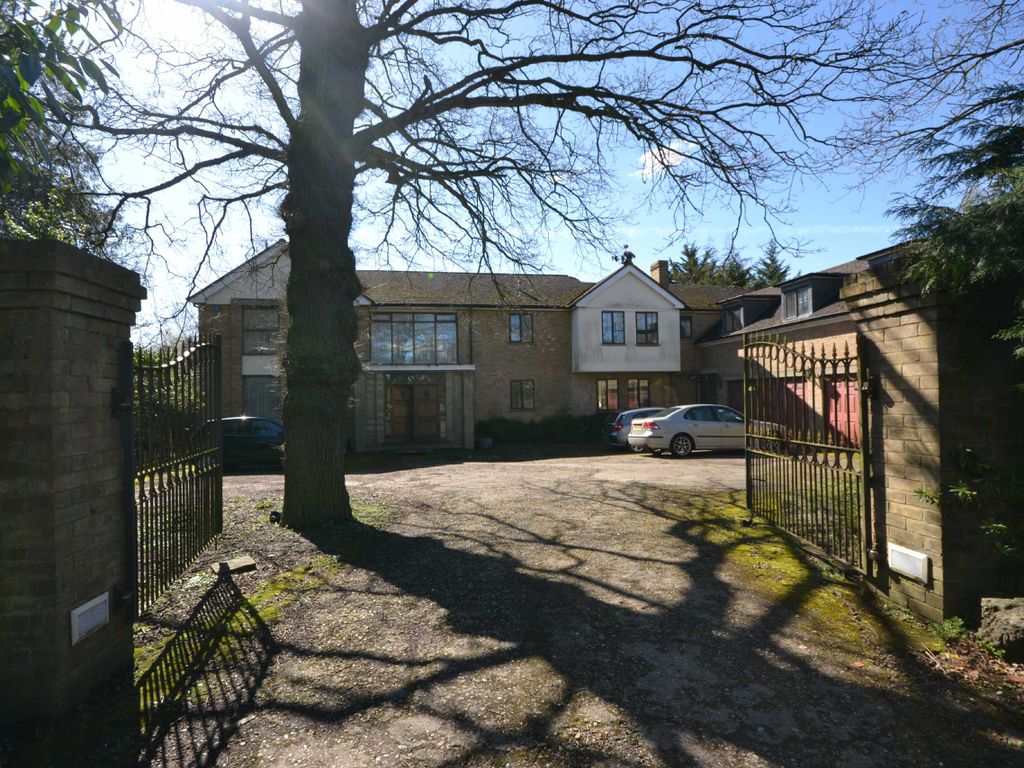 6 bed detached house for sale in Beech Hill, Hadley Wood, Hertfordshire