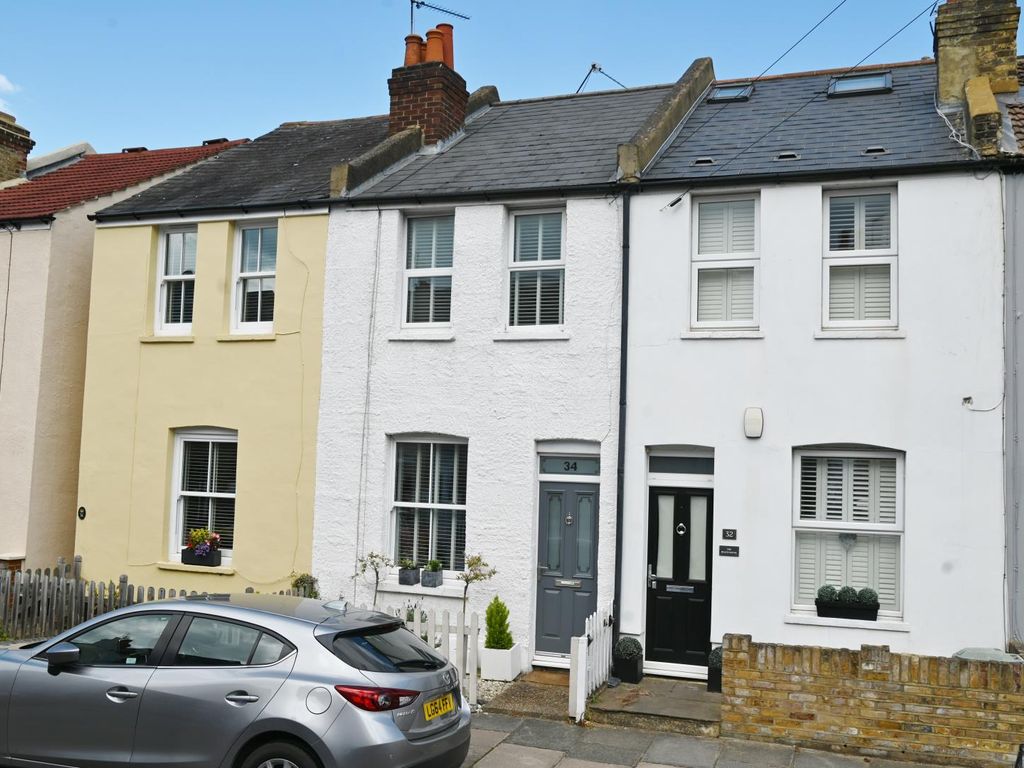 2 bed terraced house for sale in Norcutt Road, Twickenham TW2, £599,950