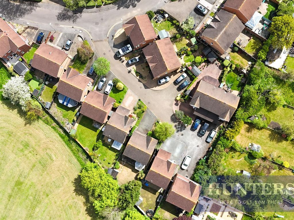 4 bed detached house for sale in Brecon Close, Worcester Park, Surrey