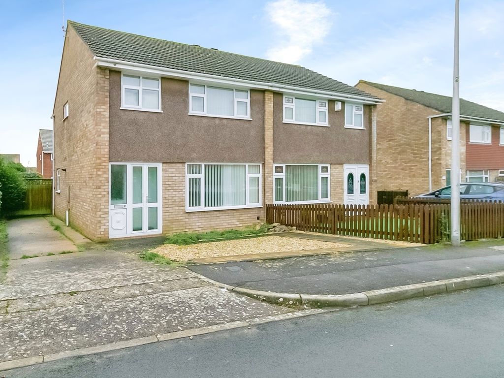 3 bed semidetached house for sale in Wolfe Close, Barry CF63, £220,000