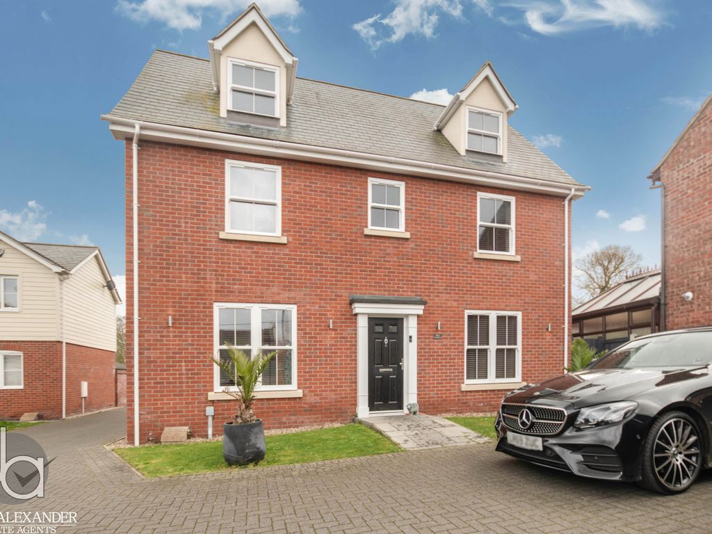 5 bed detached house for sale in Point Clear Road, St. Osyth, ClactonOnSea CO16, £600,000 Zoopla