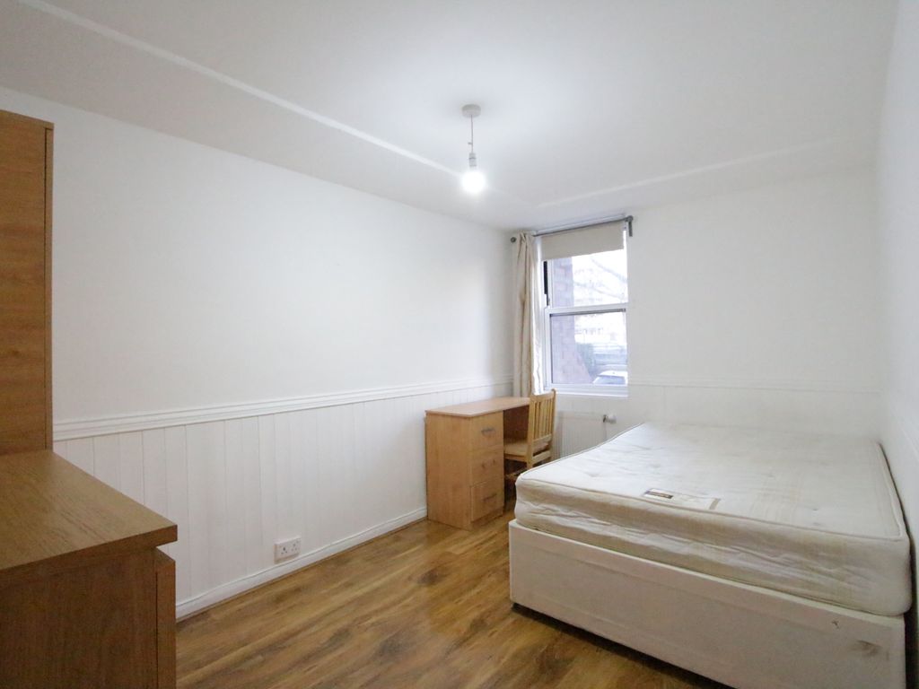 Room to rent in Dartmouth Close, London W11, £1,050 pcm Zoopla