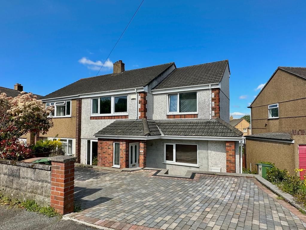 3 bed semidetached house for sale in Dolphin Court Road, Plymstock