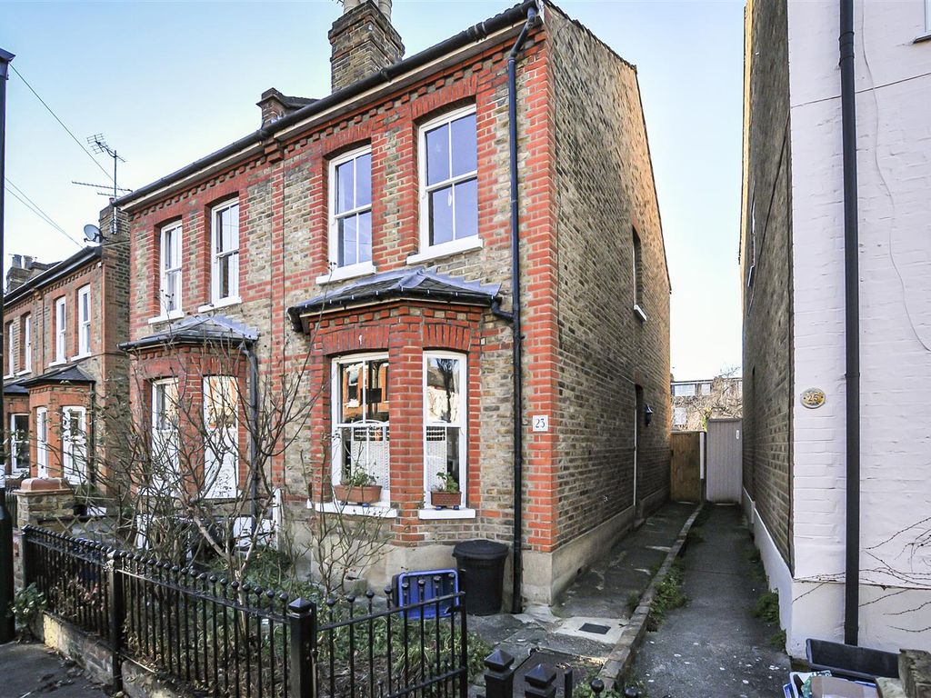 3 bed semidetached house for sale in Crane Road, Twickenham TW2, £