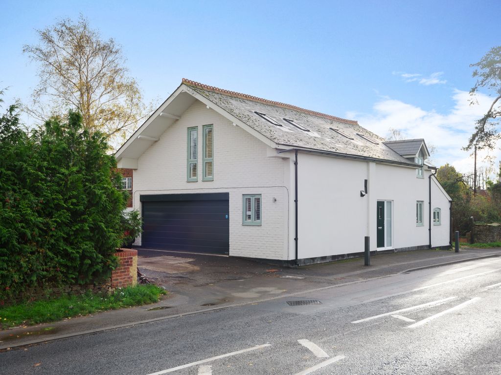 3 bed cottage for sale in Witney Road, Kingston Bagpuize, Abingdon