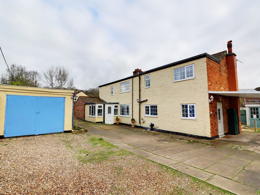 5 bed detached house for sale in Low Road, Worlaby, Brigg DN20 Zoopla