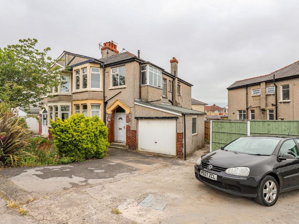 2 bed flat for sale in West End Road, Morecambe LA4 Zoopla