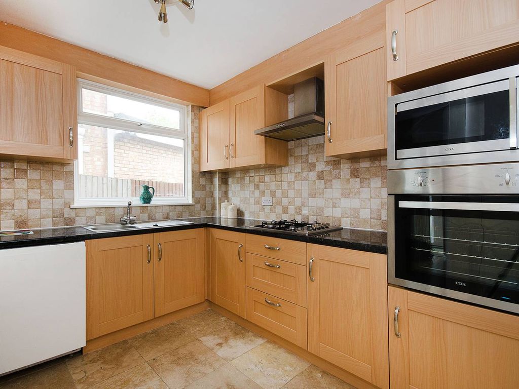 3 bed semidetached house for sale in Belsize Road, Harrow Weald