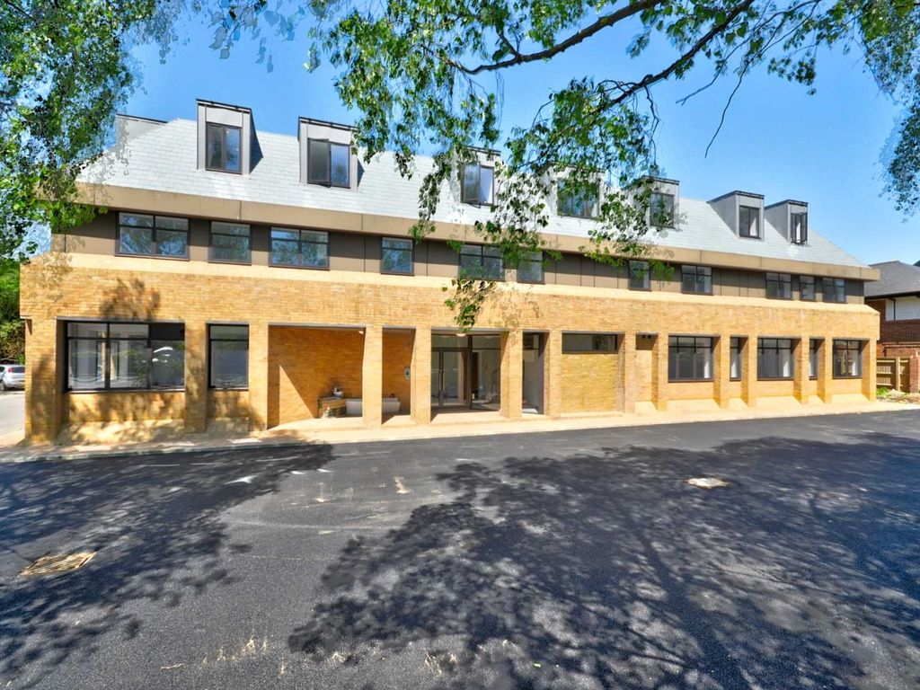 2 bed flat to rent in Claremont Place, Chinnor OX39 Zoopla