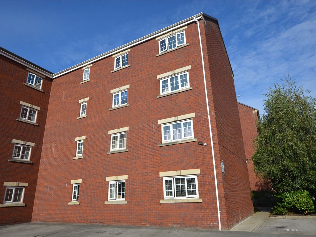2 bed flat for sale in Castle Lodge Square, Rothwell, Leeds, West