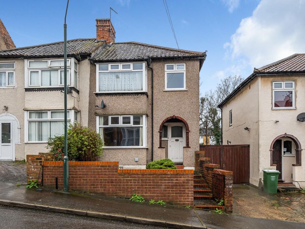 3 bed semidetached house for sale in Clive Road, Belvedere DA17, £