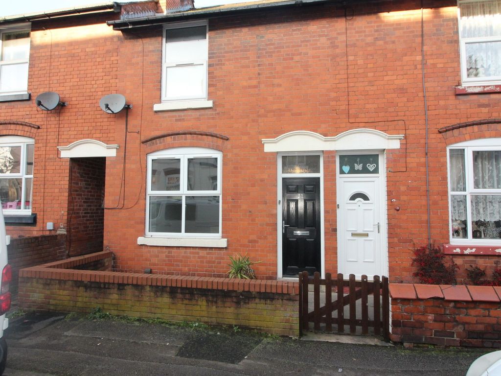 2 bed terraced house to rent in Gipsy Lane, Willenhall WV13, £800 pcm
