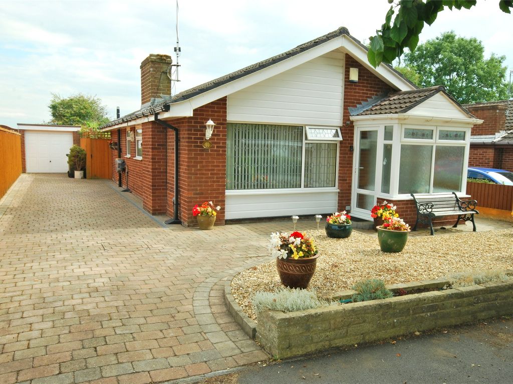 2 bed bungalow for sale in Greenfields Drive, Little Neston, Neston