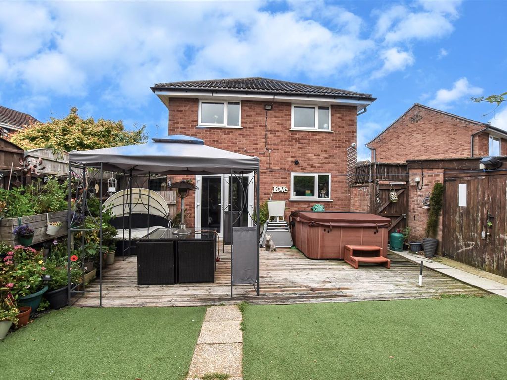 4 bed detached house for sale in Boughton Drive, Swanwick, Alfreton