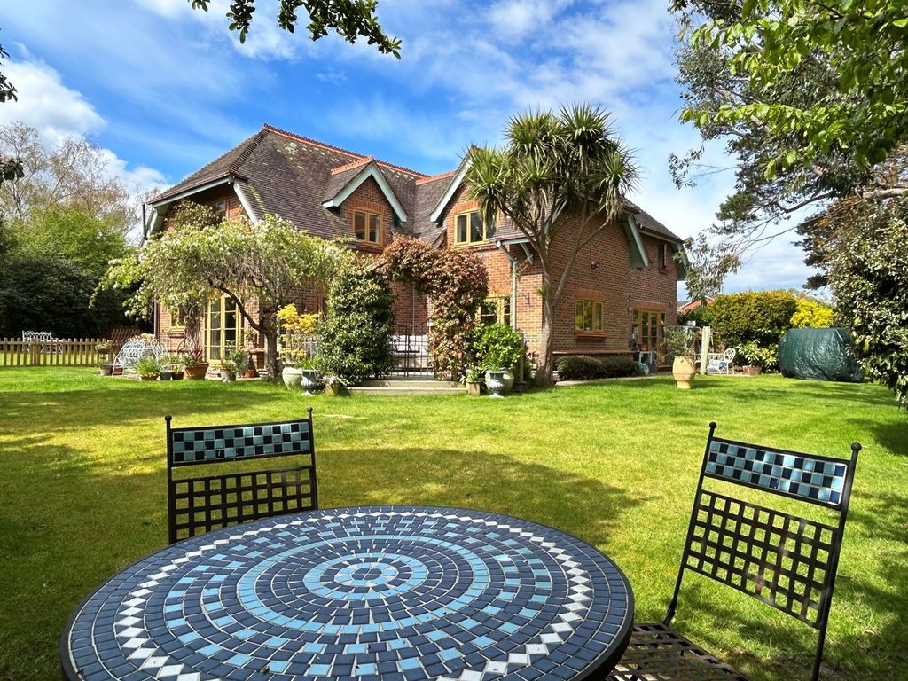 5 bed detached house for sale in New Forest Drive, Brockenhurst SO42, £