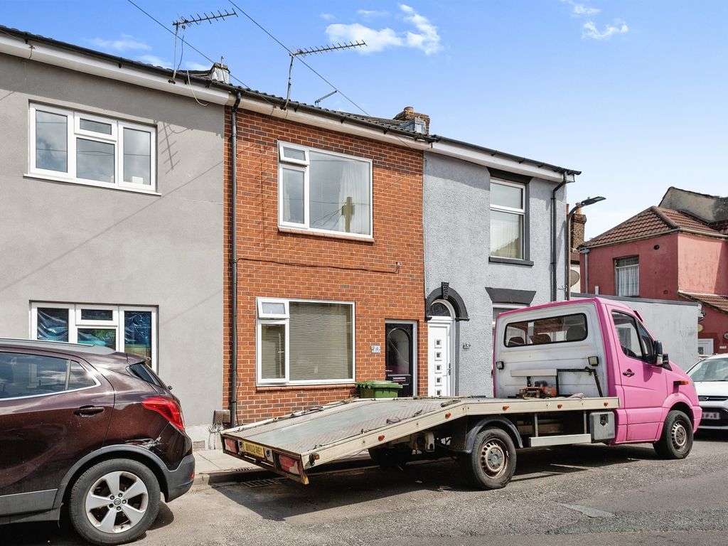 3 bed terraced house for sale in Langley Road, Portsmouth PO2, £210,000