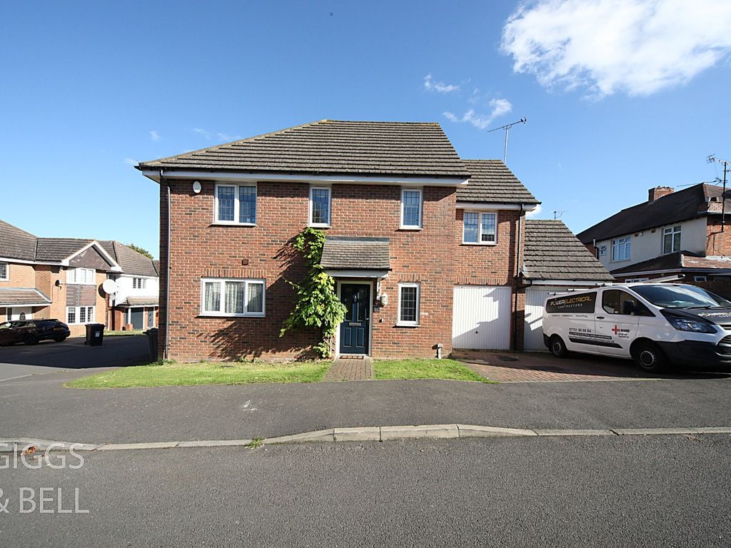 Shervington Grove, Luton, Bedfordshire LU3  