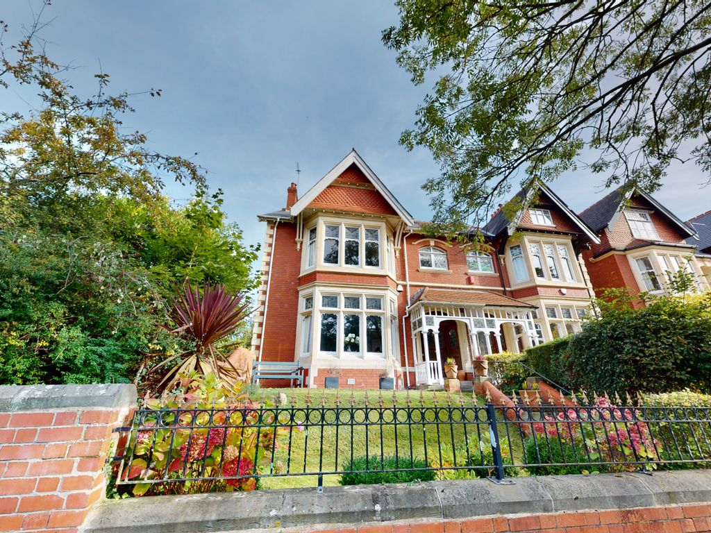 6 bed semidetached house for sale in Ty Draw Road, Penylan, Cardiff