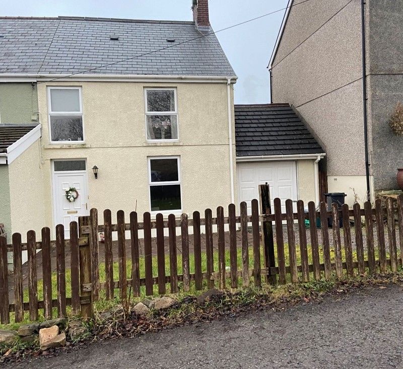 Zoopla Cwmllynfell at Michael Miranda blog