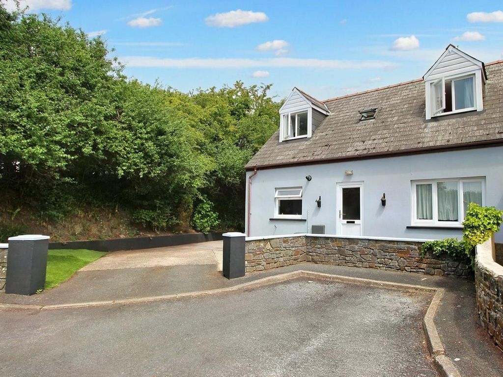 2 bed semidetached bungalow for sale in Wiston Street, Golden Hill