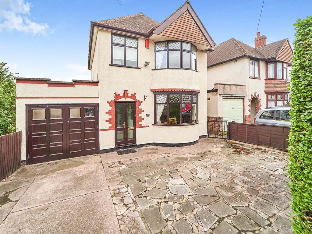 3 bed detached house for sale in Claremont Road, Sedgley, Dudley, West