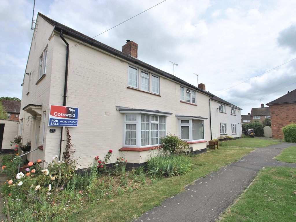 3 bed semidetached house for sale in St Michaels Avenue,