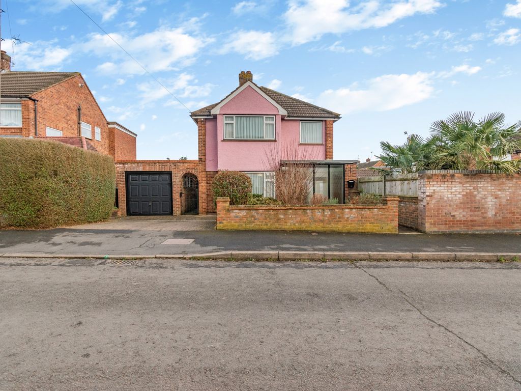 3 bed detached house for sale in Oakhill Road, Maple Cross