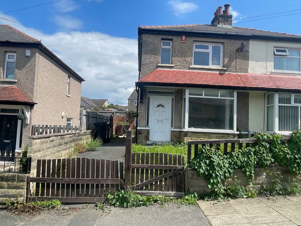 3 bed semidetached house to rent in Wrose Brow Road, Shipley, West