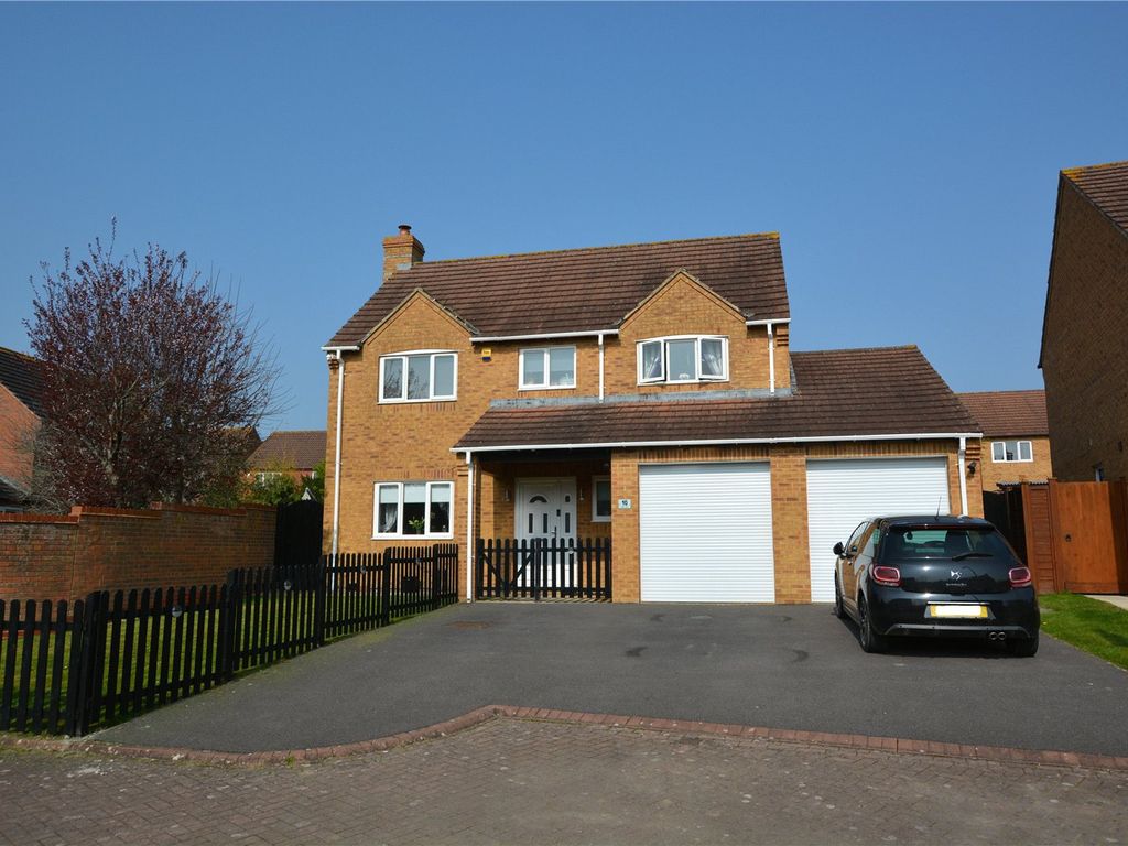 4 bed detached house for sale in Pintail Close, Quedgeley, Gloucester