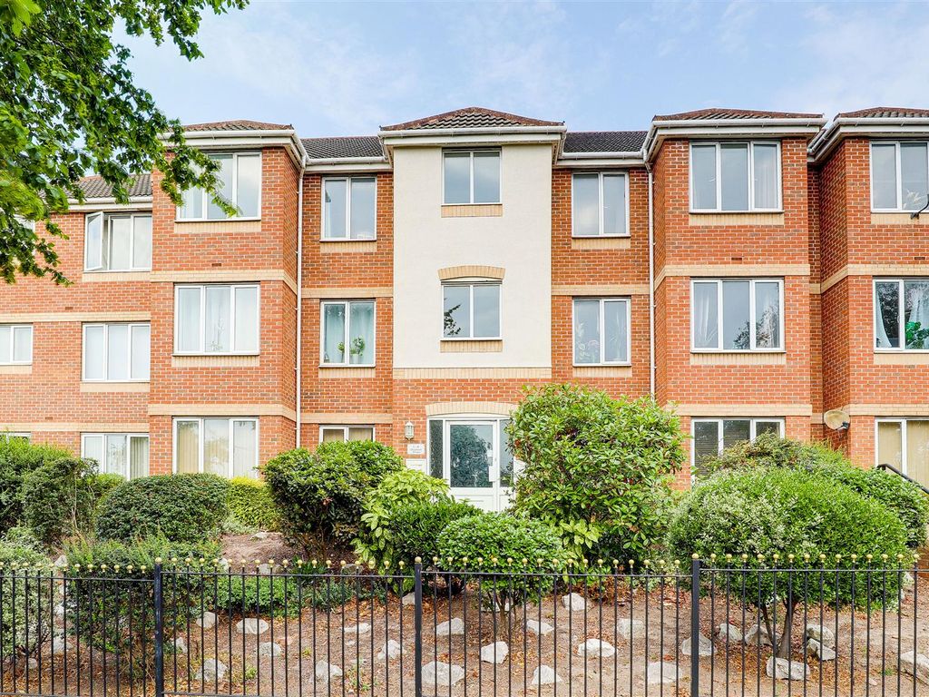 2 bed flat for sale in Arnold Road, Bestwood, Nottinghamshire NG5 Zoopla