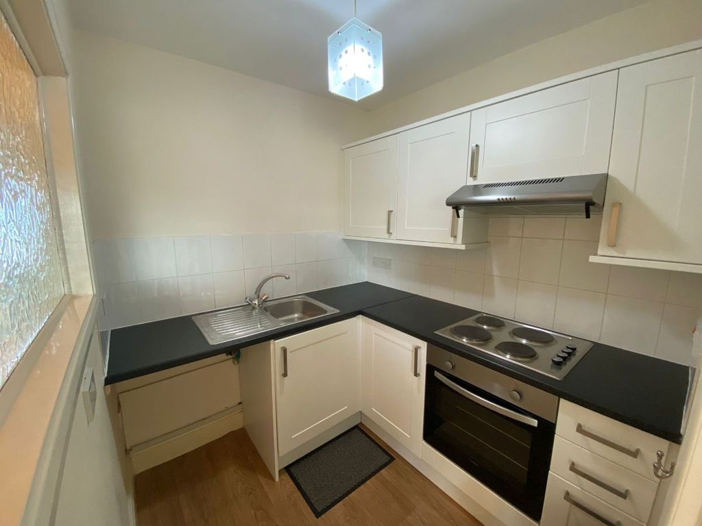 6 bed terraced house for sale in Holderness Road, Hull HU8 Zoopla