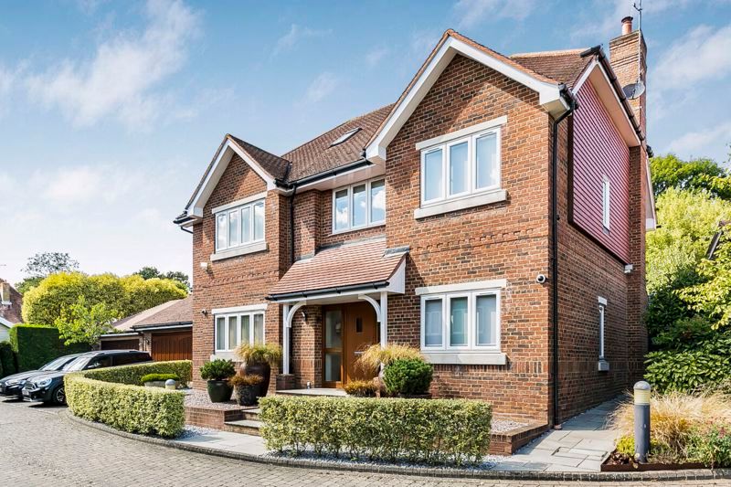 6 bed detached house for sale in Tolmers Gardens, Cuffley, Potters Bar EN6 Zoopla
