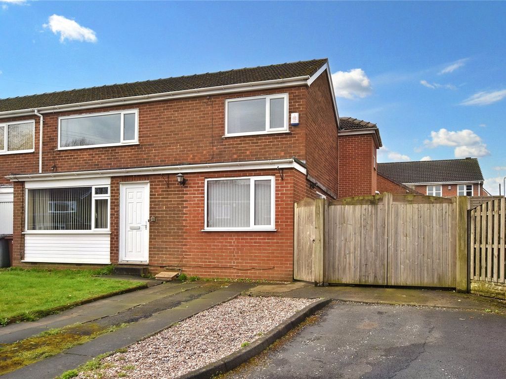 4 bed town house for sale in Parkland Avenue, Morley, Leeds, West