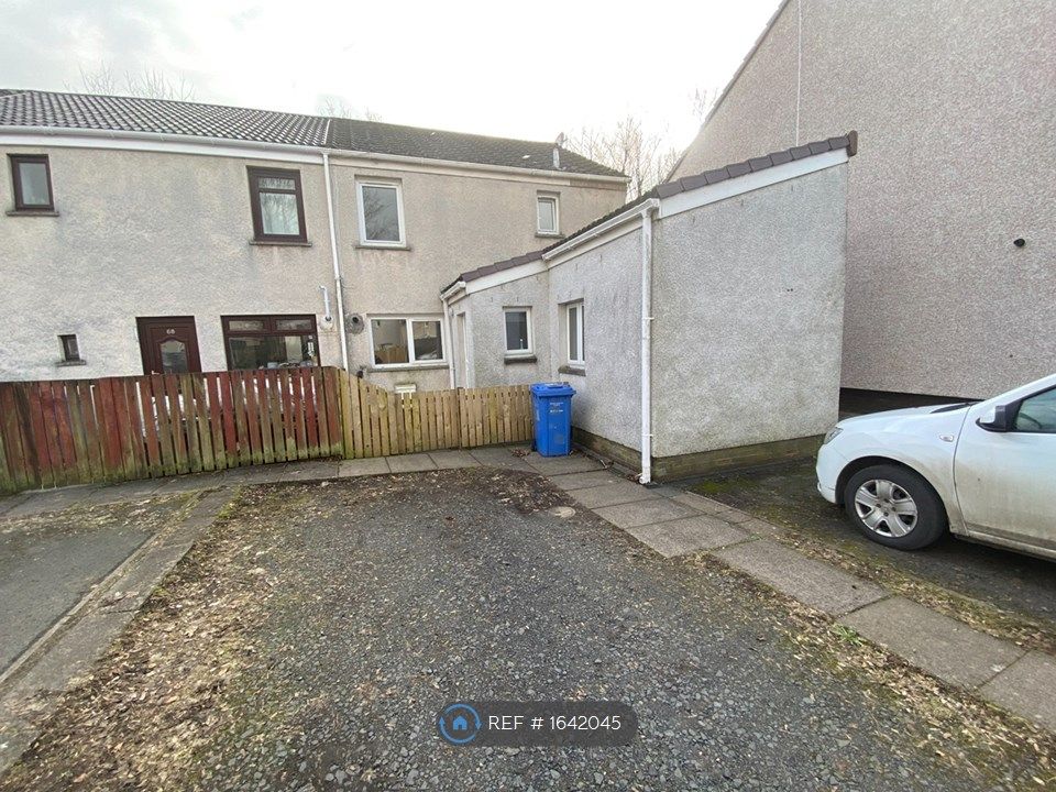 4 bed terraced house to rent in St. Kilda Bank, Broomlands, Irvine KA11