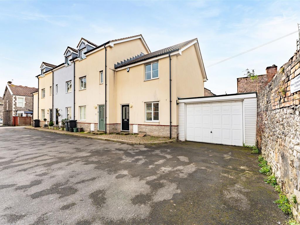 2 bed property for sale in Trafalgar Court, WestonSuperMare BS23, £