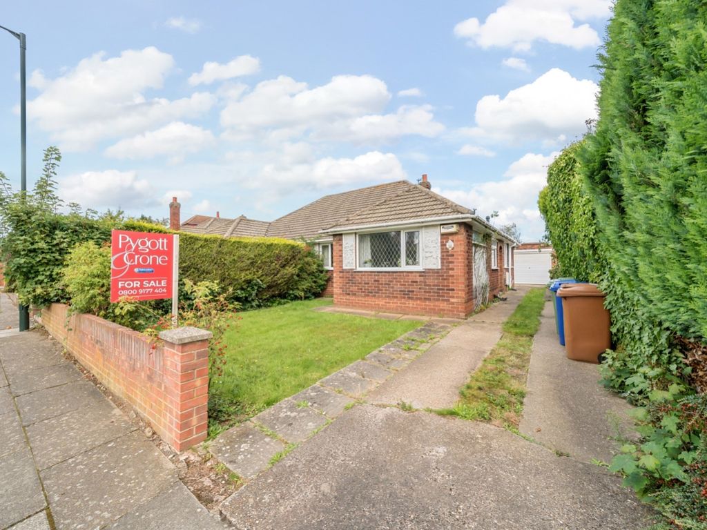 2 bed bungalow for sale in Kensington Place, Scartho, Grimsby DN33, £