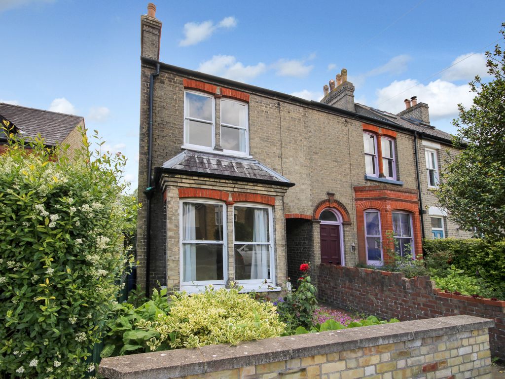 2 bed end terrace house for sale in Richmond Road, Cambridge CB4, £575,000 Zoopla