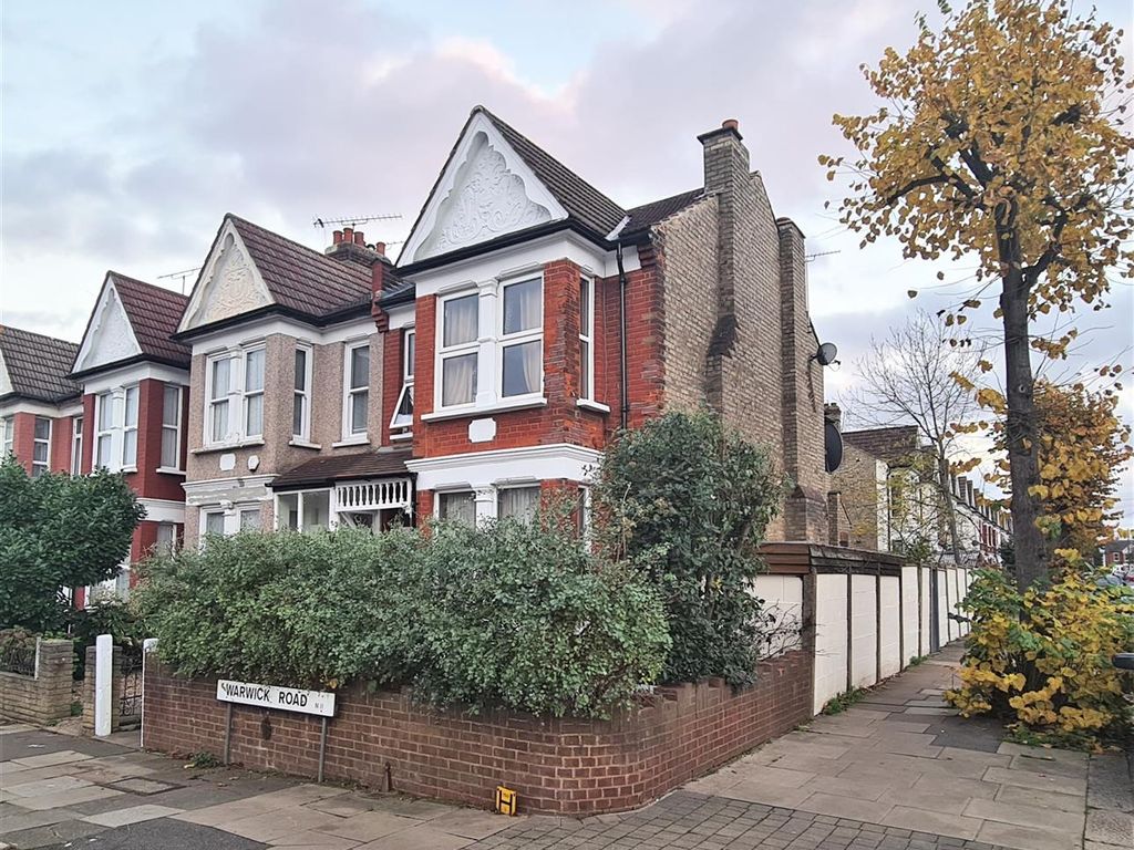 2 bed flat for sale in Warwick Road, Bounds Green N11 Zoopla