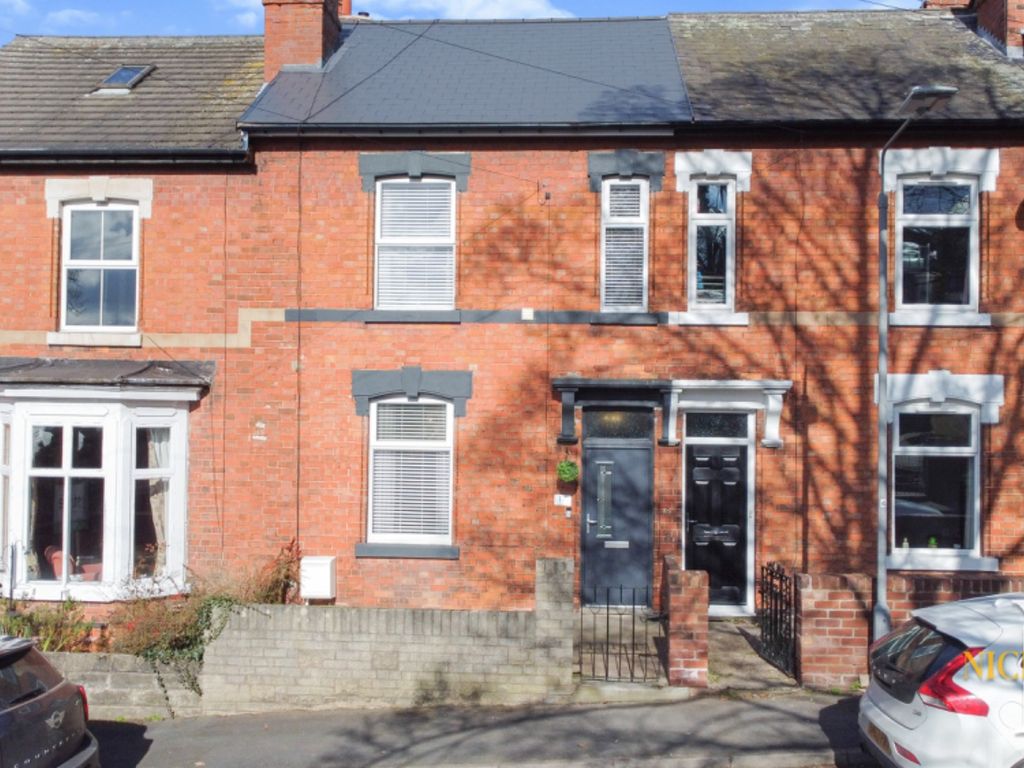 3 bed terraced house for sale in Sunnyside, Worksop, Nottinghamshire